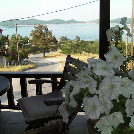 Pandion Luxury Boutique Hotel & Suites With Spa Neo Chorio Esterno foto