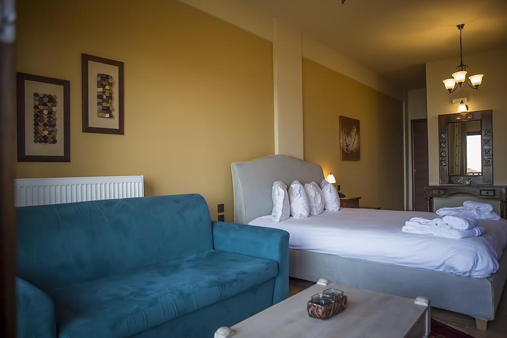 Pandion Luxury Boutique Hotel & Suites With Spa Neo Chorio Esterno foto